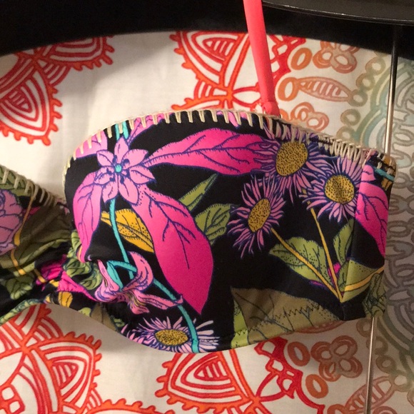 Victoria’s Secret 32B Bikini Bandeau Top - Picture 5 of 10